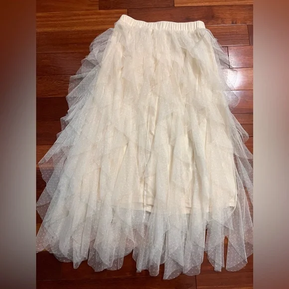 Altar’d State Nia tulle waterfall skirt. - Picture 4 of 5